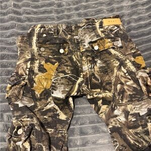 MNML Camouflage Cargo Pants